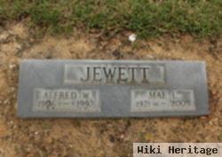 Mae L Jewett