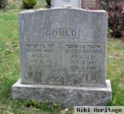 Arnold Gould