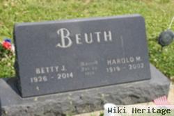 Betty J Howarth Beuth