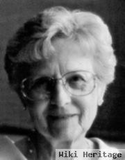 Mrs Avril E. Hahn Cooper