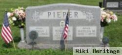 Sgt Roman H Pieper