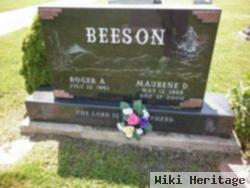 Maurene D Beeson