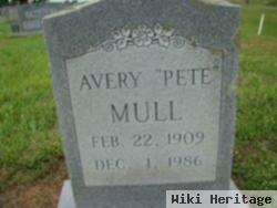 Avery "pete" Mull