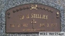 Ed H Stelljes