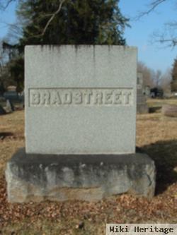 Ellis W Bradstreet