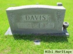 Luther M Davis