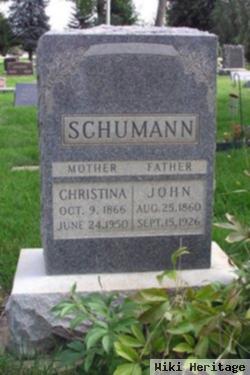 Christina Schumann