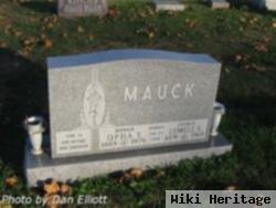 Lowell Evan Mauck