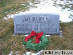 Robert "bob" Van Schoyck