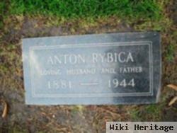 Anton Rybica