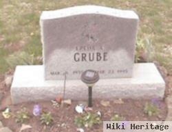 Freda V Grube