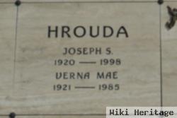 Verna Mae Hrouda