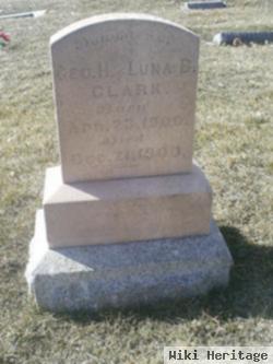 Luna Alta Clark