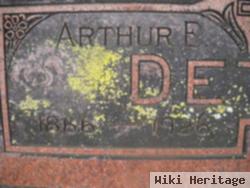 Arthur Everett Detro