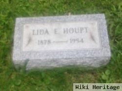 Lida E Houpt