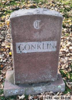 Willis D Conklin