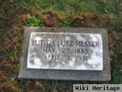 Lutitia Lutz Messer