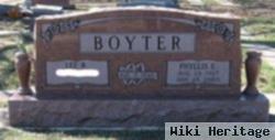 Phyllis E Boyter