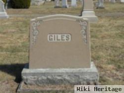 George W Giles, Jr
