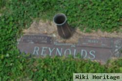 Leonard J Reynolds