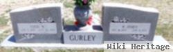 Versie M. Latham Gurley