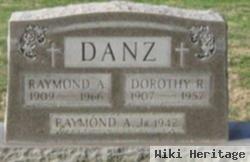 Dorothy R Danz