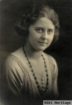 Erna Serena Schmidt Pettit