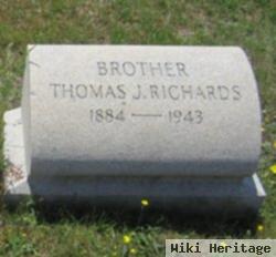 Thomas J Richards