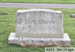 Ruth P Lunderman