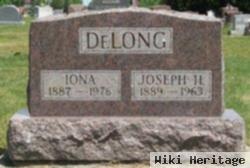 Iona Delong