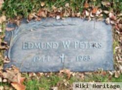 Edmund W Peters