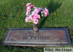 Curnie R Robbins