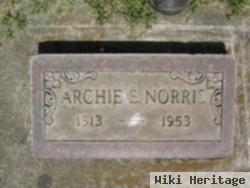 Archie E Norris