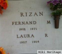 Laura R Rizan