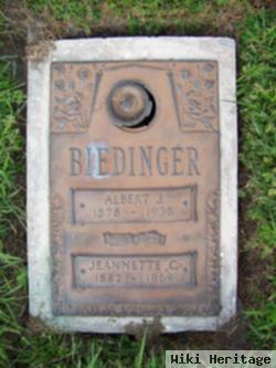 Jeannette Carolyn Mundt Biedinger