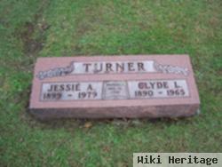 Clyde L Turner