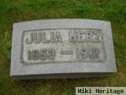 Julia Herz