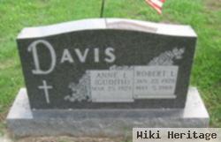 Robert L Davis