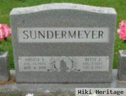 Betty Joe Fischer Sundermeyer