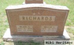 Meade S Richards