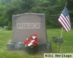 Mary E Pfersich