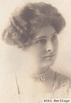 Julia Lahue Moore