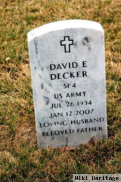 David E Decker