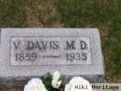 Dr Versilius Davis
