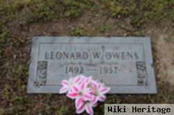 Leonard W Owens