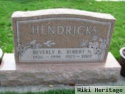 Robert N Hendricks