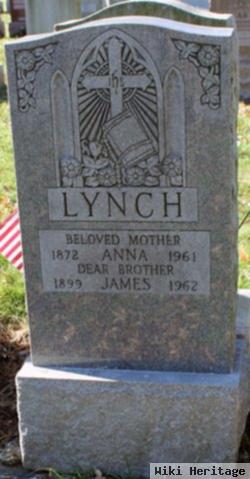 Anna Lynch