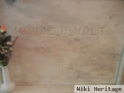 Minnie H Holt