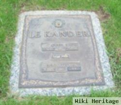 Fred S Le Kander