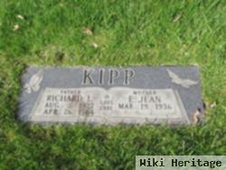 Richard L Kipp